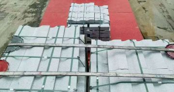 九江 芝麻白仿形加直形路沿石出货日常