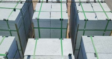 九江 芝麻白花岗岩5公分地铺石 花岗岩厂家工厂装车日常