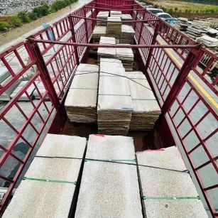 九江 黄金麻花岗岩荔枝面，光面毛板装车完成