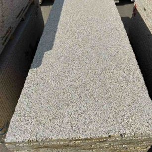 九江 黄金麻花岗岩荔枝面毛板，半成品