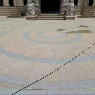 九江 黄金麻芝麻灰花岗岩石材地铺拼接效果