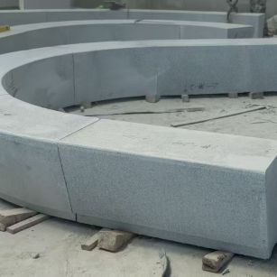 九江 芝麻白花岗岩光面弧形坐凳