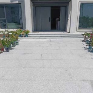 九江 芝麻白花岗岩地铺石地面铺装