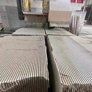 九江 车间生产日常，黄金麻白麻花岗岩