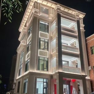 九江 芝麻白花岗岩别墅外墙夜间效果