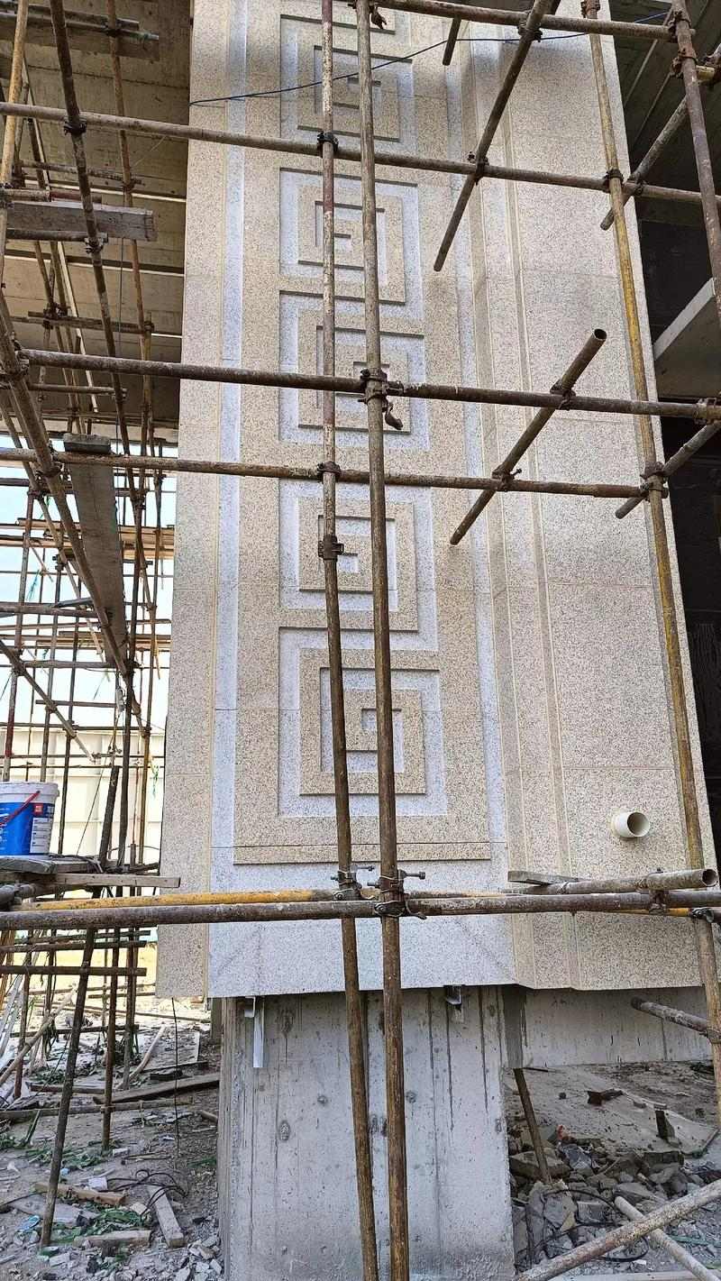 九江 黄金麻花岗岩别墅外墙干挂回纹造型效果