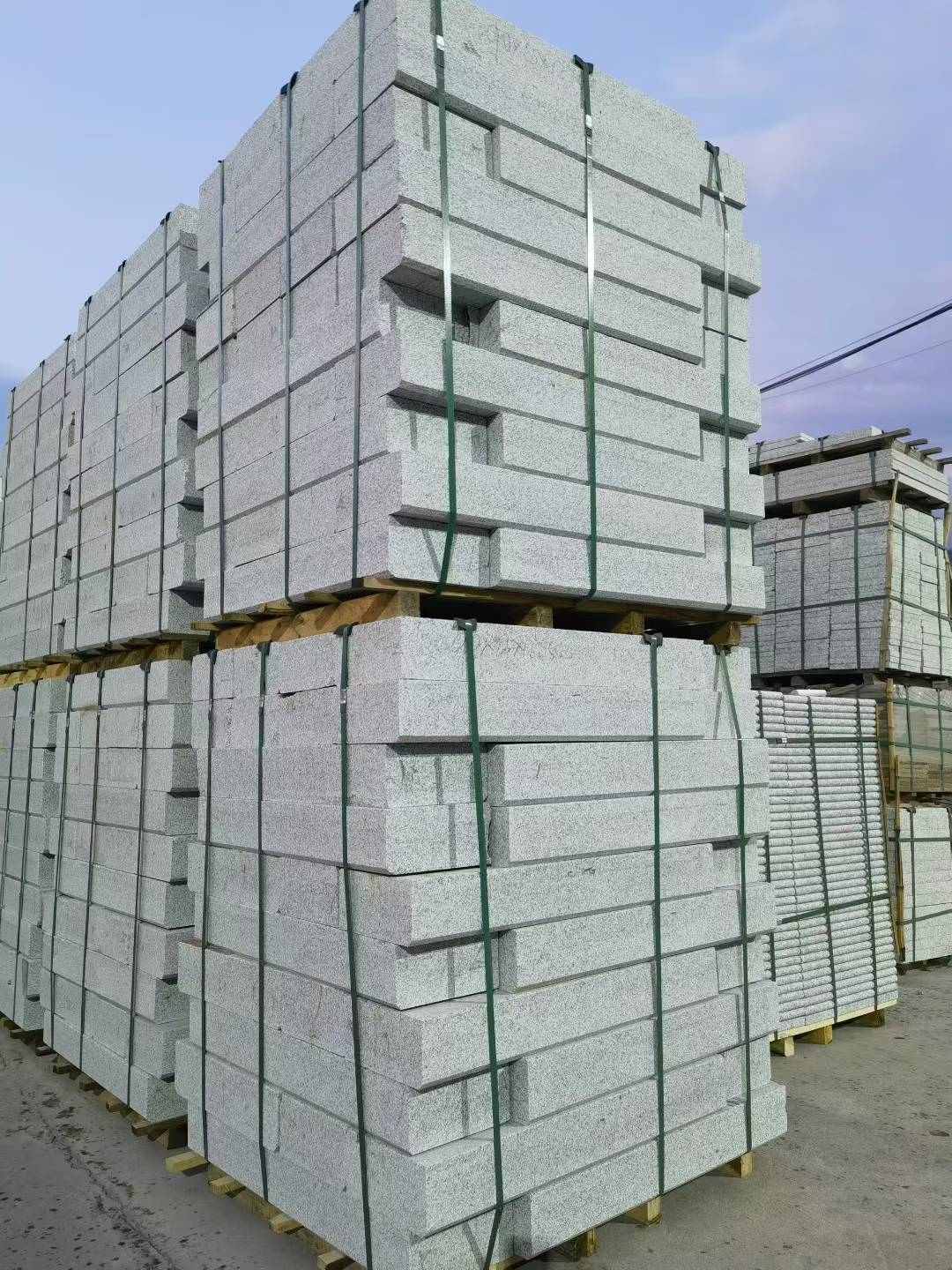 九江 芝麻白花岗岩路沿石，路缘石，路肩石，道牙，立缘石，马路牙子，街沿石，侧石等