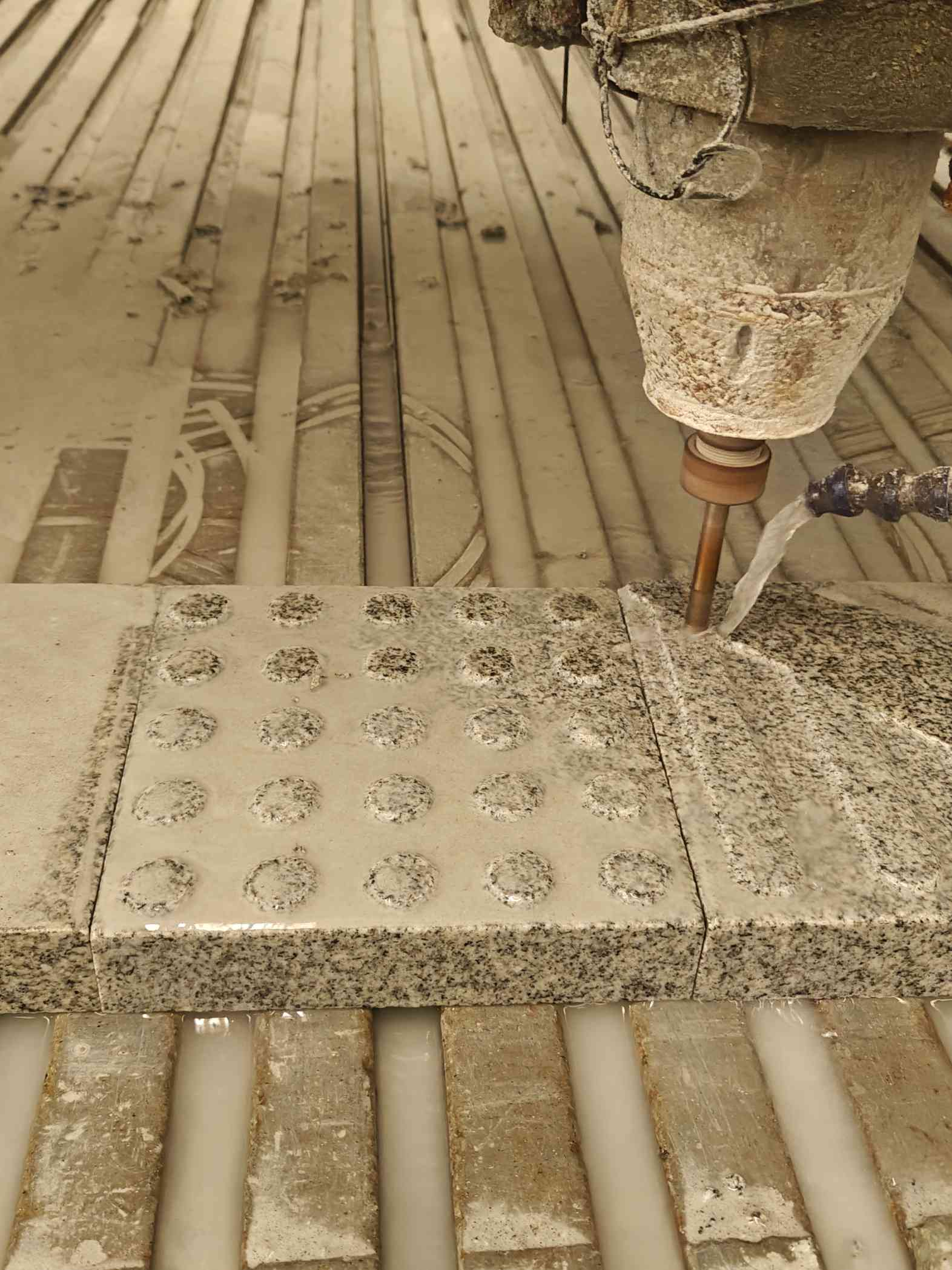 九江 芝麻白花岗岩石材盲人石、盲道石、盲点石