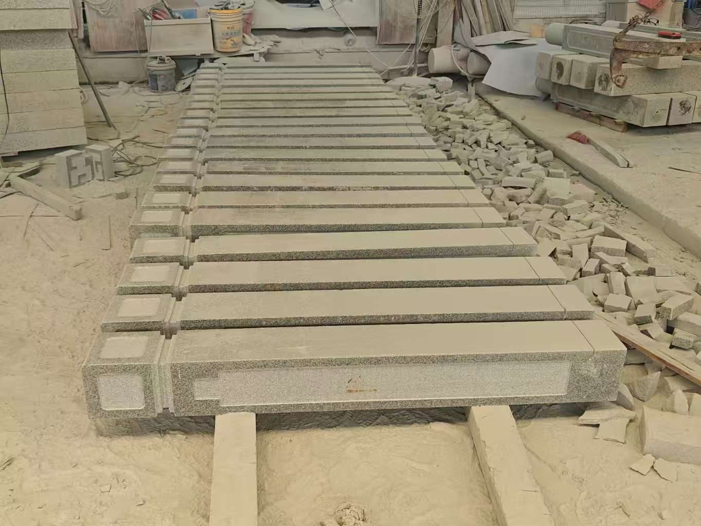 九江 芝麻白异形加工雕刻-栏杆大柱，方柱