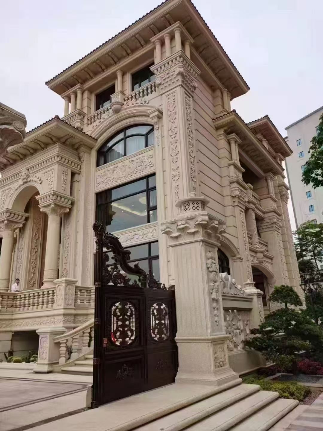 九江 黄金麻花岗岩别墅外墙干挂效果展示