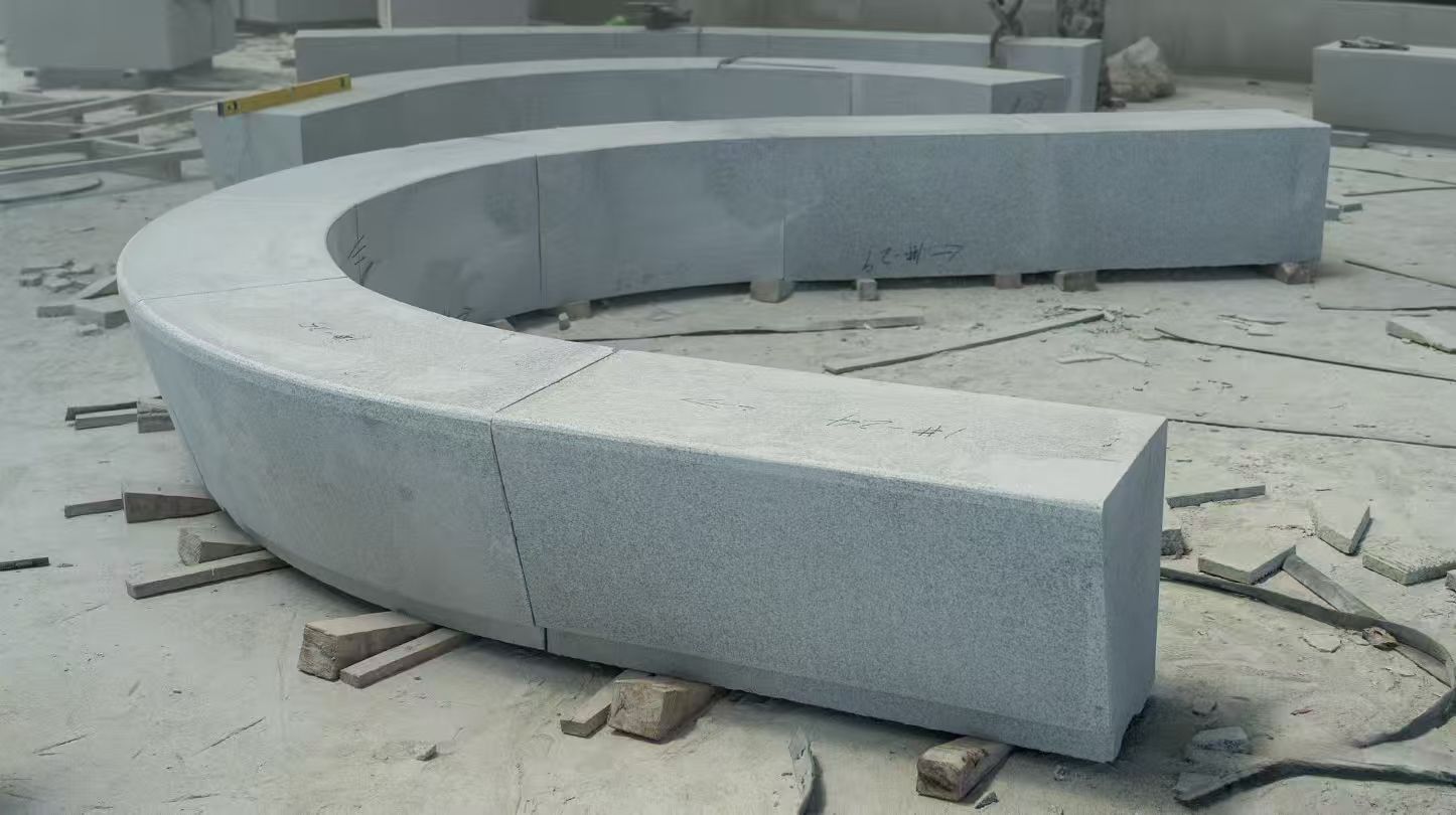 九江 芝麻白花岗岩光面弧形坐凳