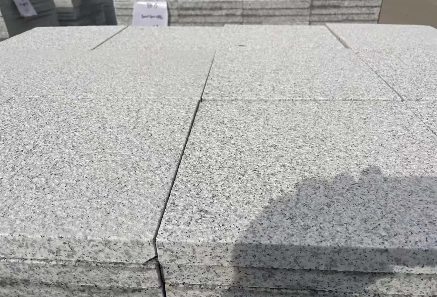 九江 白麻花岗岩石材推荐 荔枝面地铺石