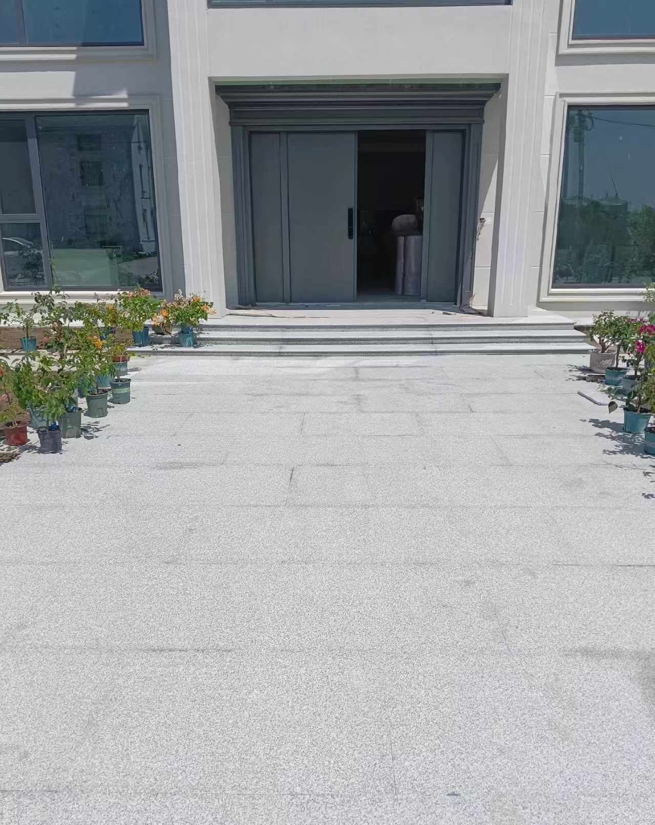 九江 芝麻白花岗岩地铺石地面铺装