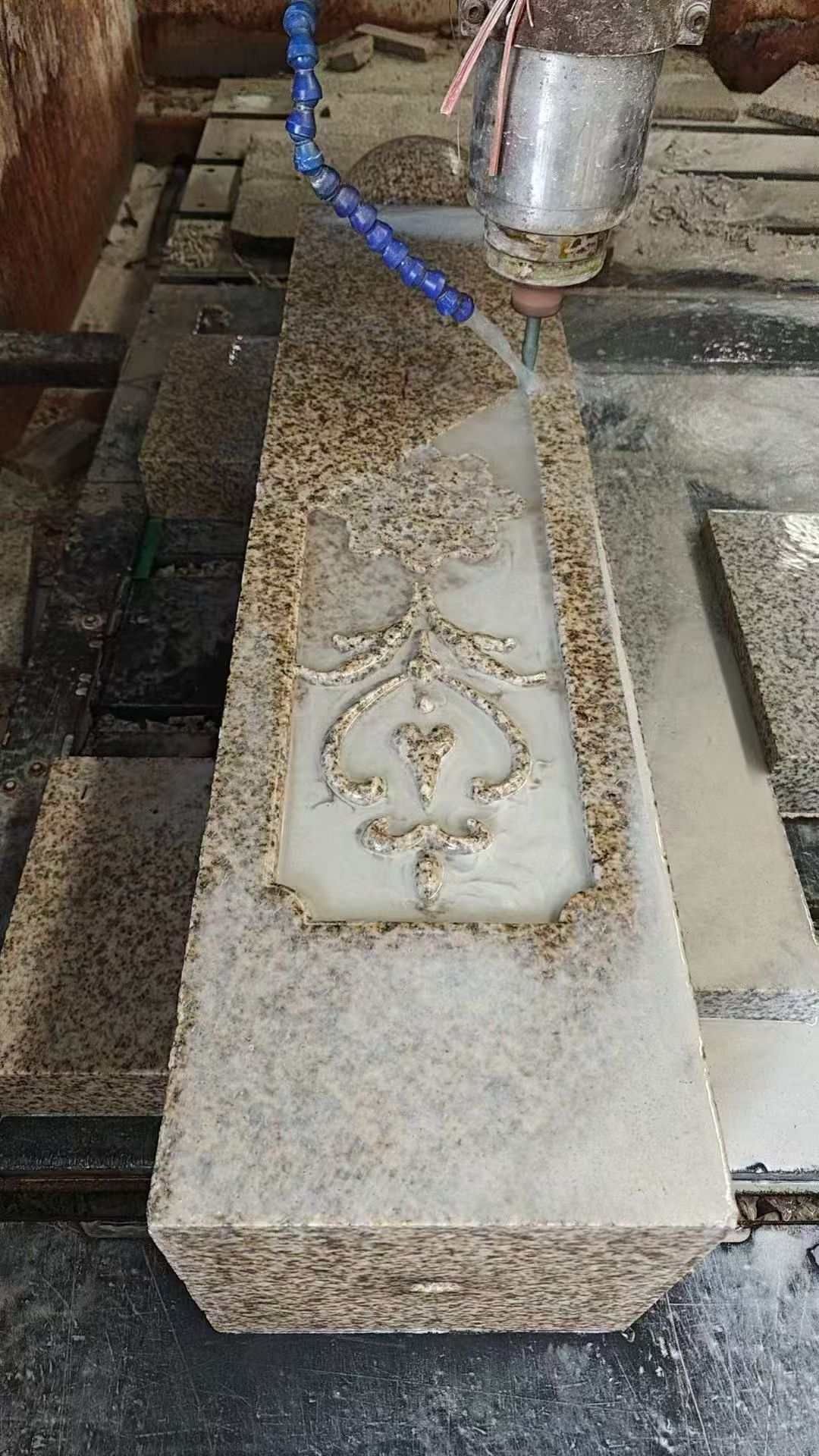 九江 黄金麻花岗岩异形加工雕刻栏杆大柱