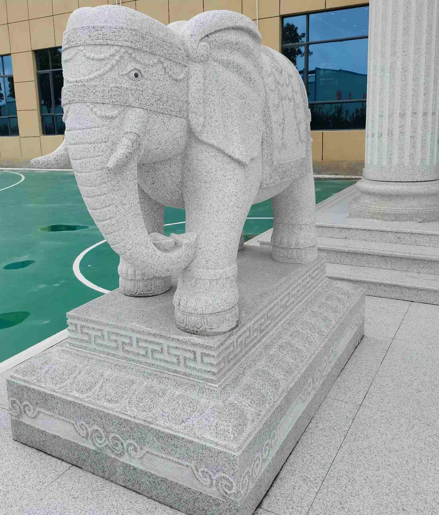 九江 白麻花岗岩动物异形石雕-大象